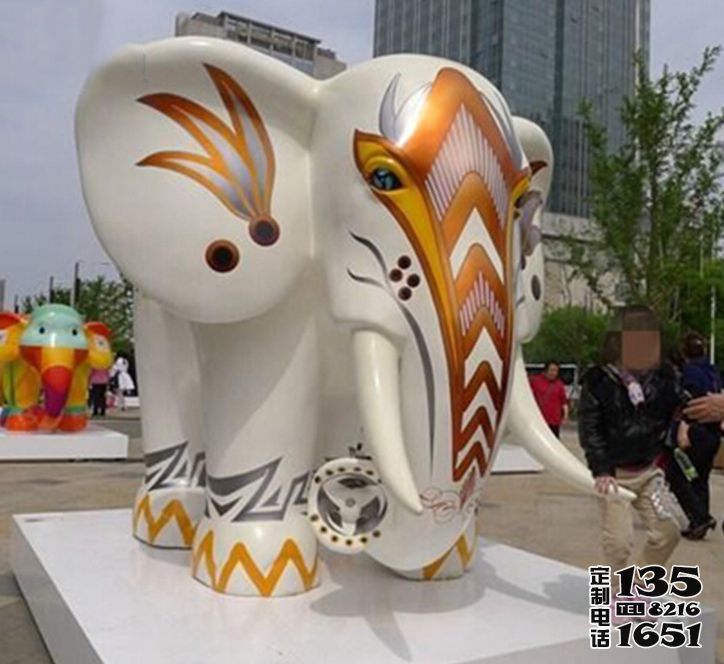 廣場創意玻璃鋼彩繪景觀大象雕塑 廣場創意玻璃鋼彩繪景觀大象雕塑