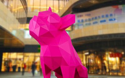 廣場(chǎng)創(chuàng)意玻璃鋼幾何玫紅色狗雕塑