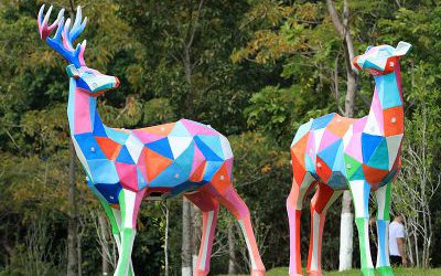 玻璃鋼幾何彩繪公園戶外景觀裝飾品梅花鹿雕塑
