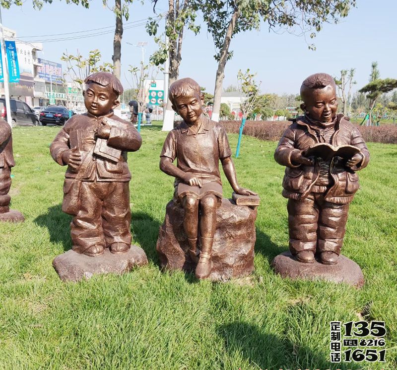 公園草坪玻璃鋼仿銅兒童讀書雕塑 公園草坪玻璃鋼仿銅兒童讀書雕塑