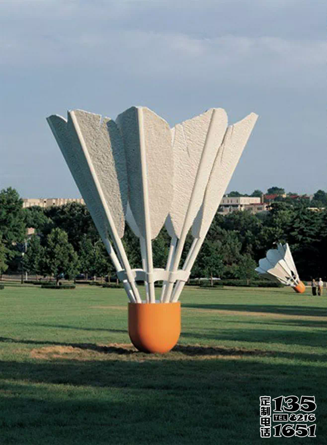 戶(hù)外草坪玻璃鋼仿真羽毛球雕塑