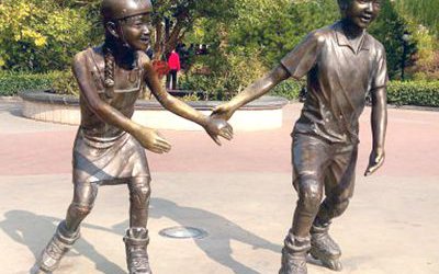 景區(qū)創(chuàng)意玻璃鋼仿銅滑旱冰雕塑