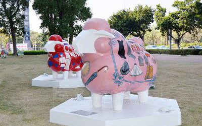 公園擺放的玻璃鋼彩繪創(chuàng)意綿羊雕塑