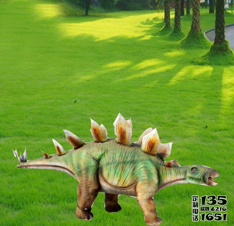 景區(qū)草坪玻璃鋼大型仿真動物恐龍雕塑 景區(qū)草坪玻璃鋼大型仿真動物恐龍雕塑