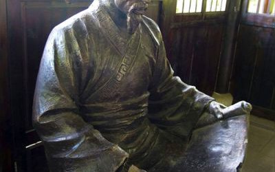 學院擺放唐朝書法家玻璃鋼仿銅歐陽詢雕塑