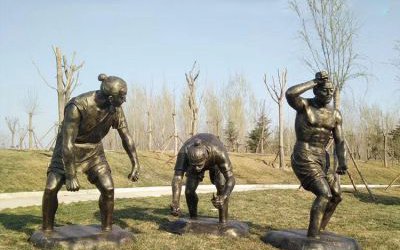 公園草坪擺放玻璃鋼仿銅農(nóng)耕文化插秧人物雕塑