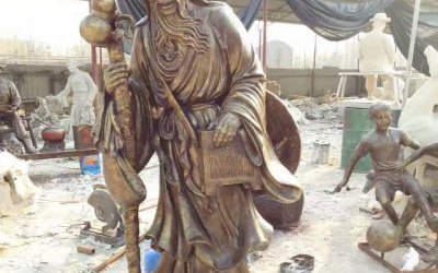 企業(yè)園林仿銅彩繪孫思邈玻璃鋼雕塑