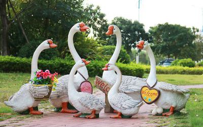 鄉村小路仿真玻璃鋼裝飾天鵝雕塑