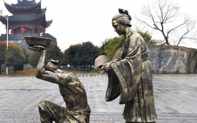 城市廣場民俗典故故事玻璃鋼仿銅岳母刺字雕塑