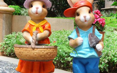 公園景區創意玻璃鋼彩繪園林景觀擺件兔子雕塑