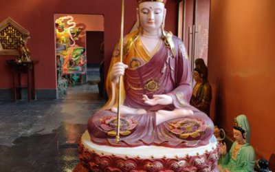 寺廟景區(qū)大型玻璃鋼彩繪神佛供奉地藏王雕塑