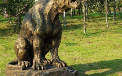 園林公園大型玻璃鋼仿銅老虎雕塑